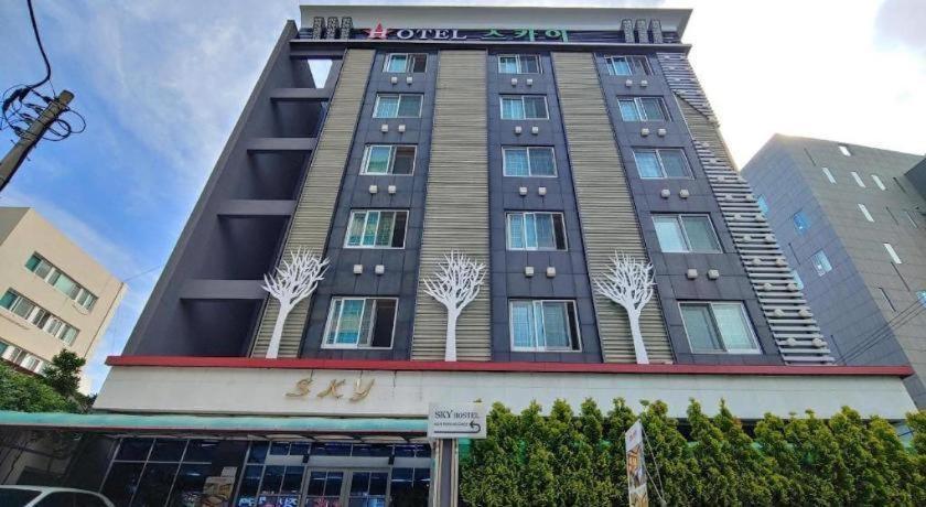 Sky Hotel Changwon Exterior foto