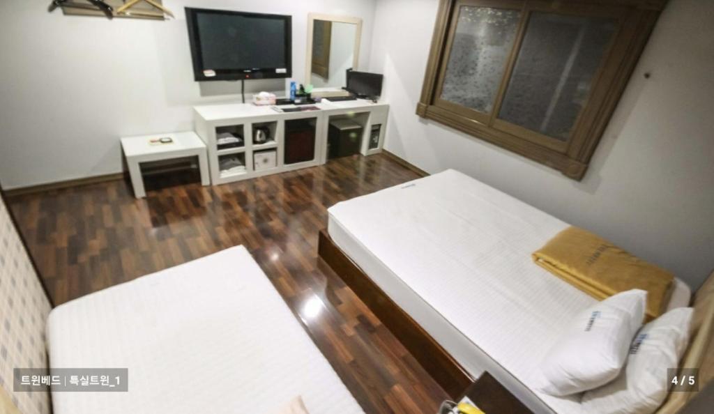Sky Hotel Changwon Exterior foto