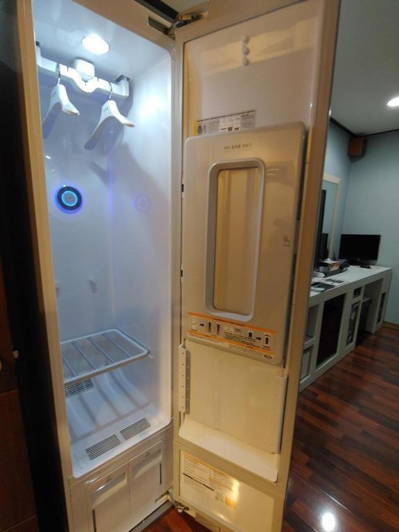 Sky Hotel Changwon Exterior foto