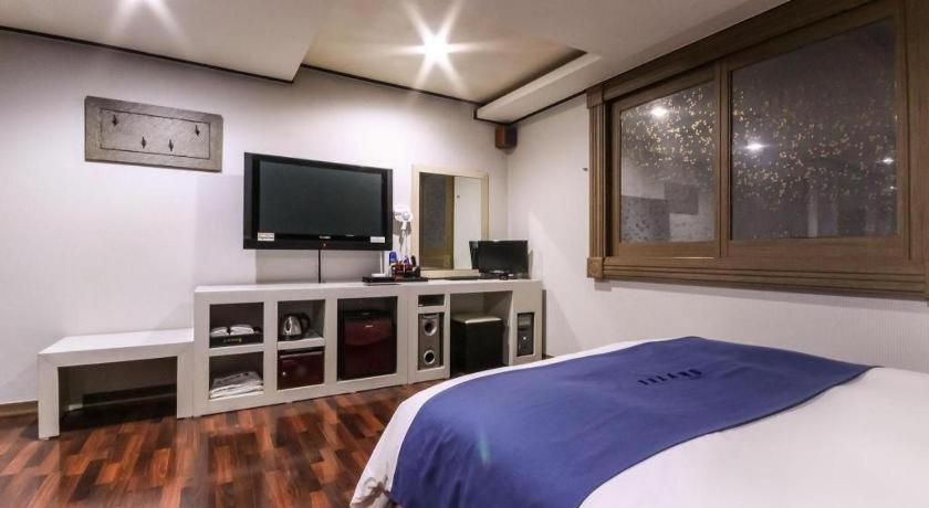 Sky Hotel Changwon Exterior foto